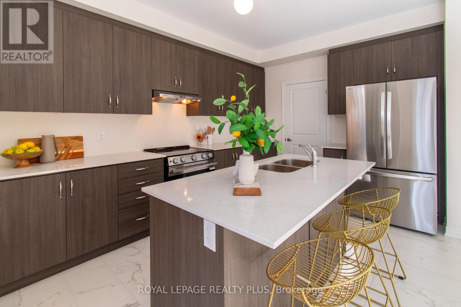147 Dovedale Drive Property Photo 12