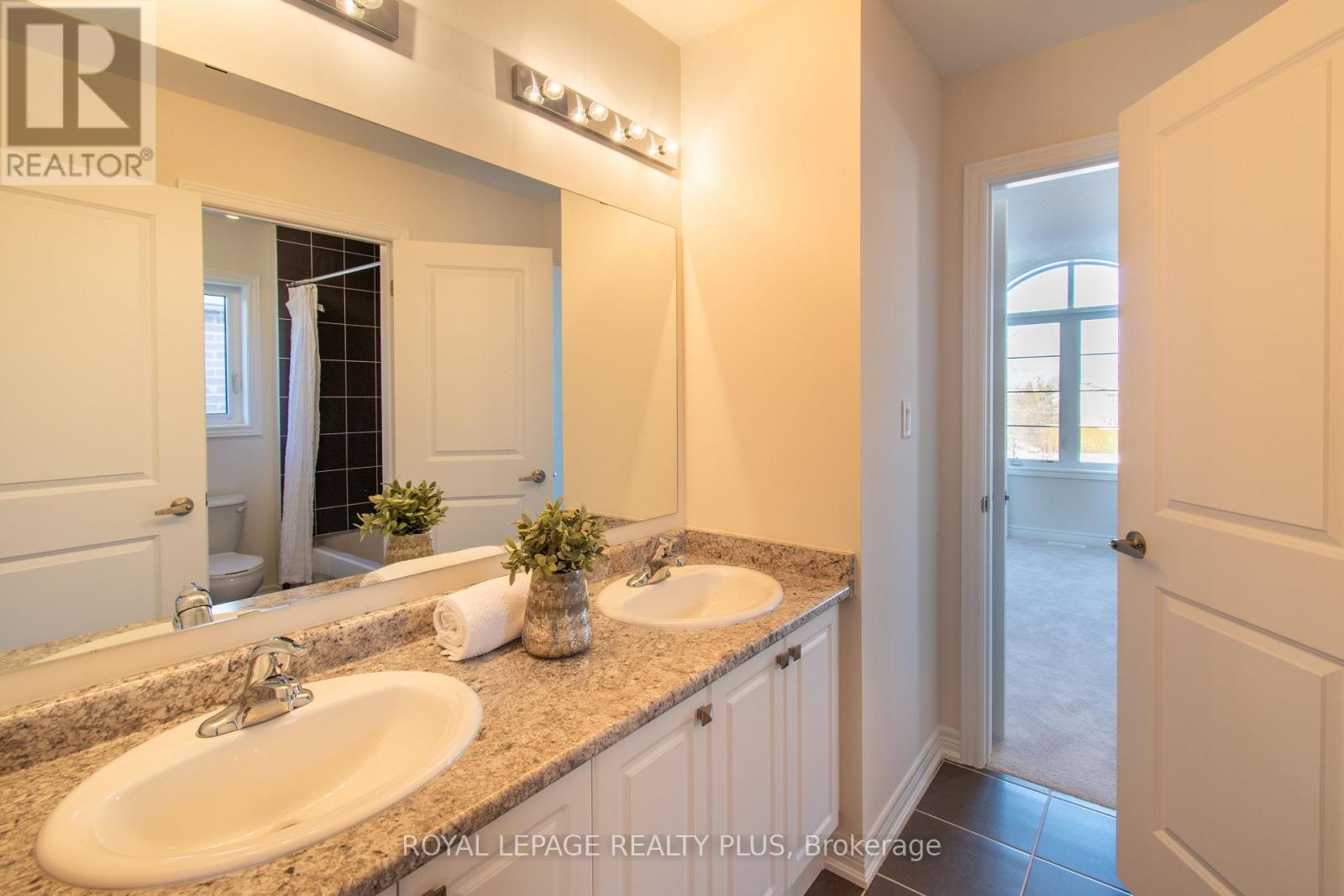 147 Dovedale Drive Property Photo 18