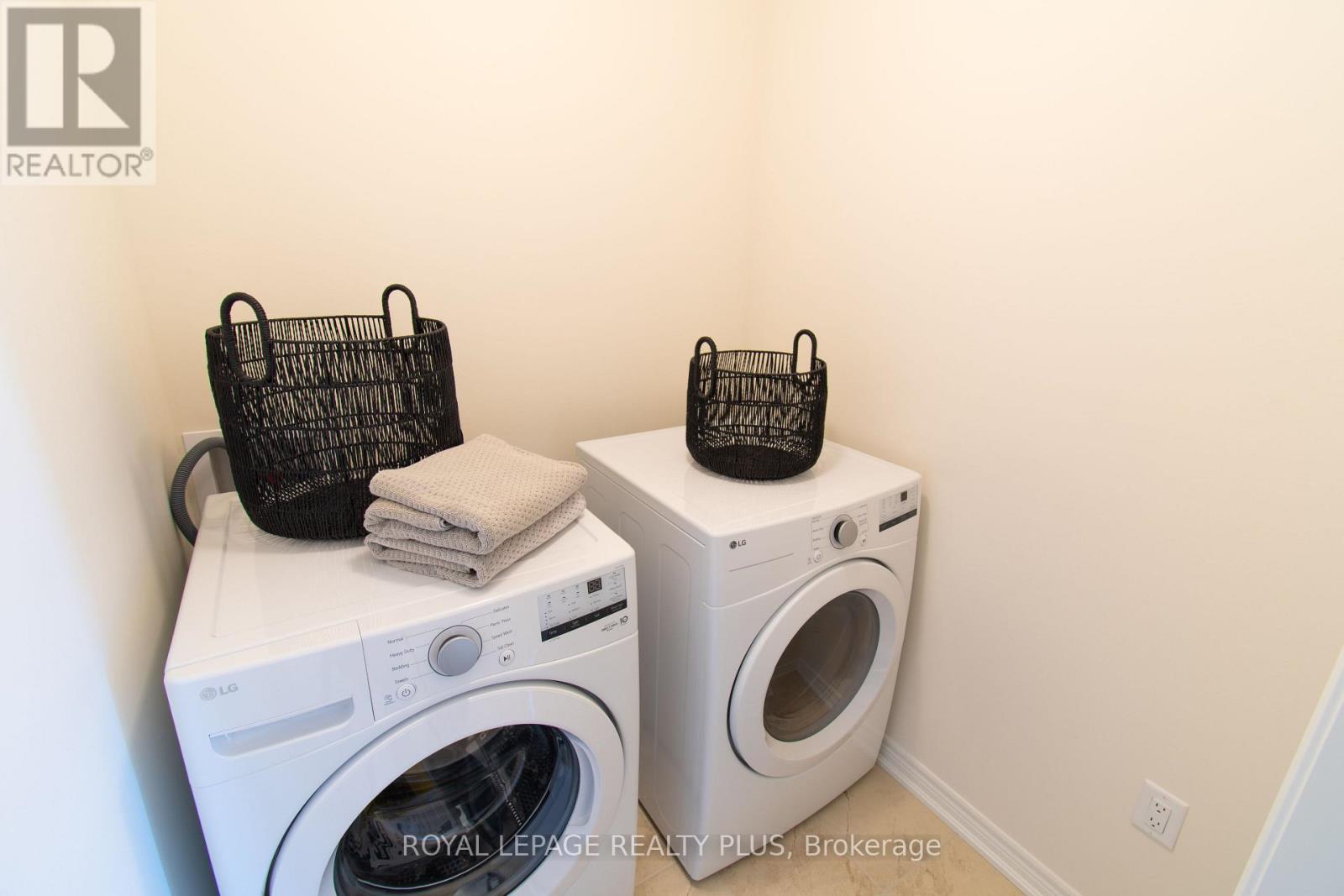 147 Dovedale Drive Property Photo 31