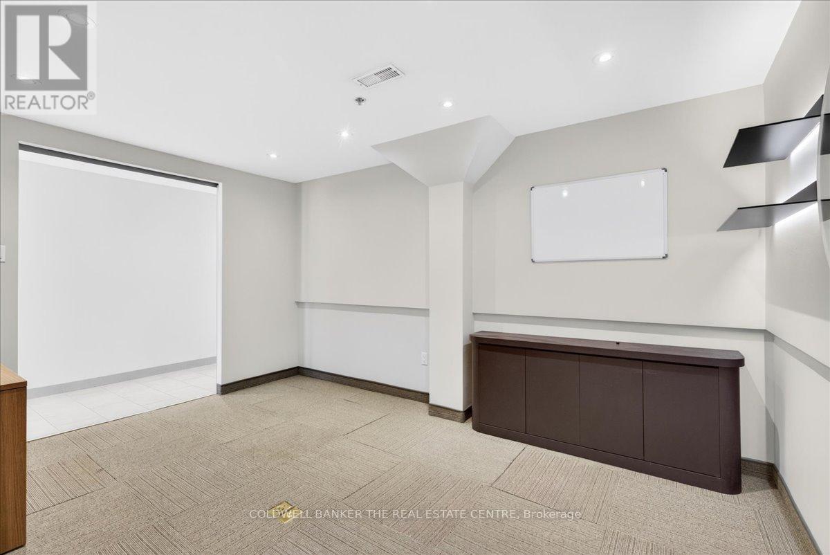 84 - 556 Edward Avenue Property Photo 18