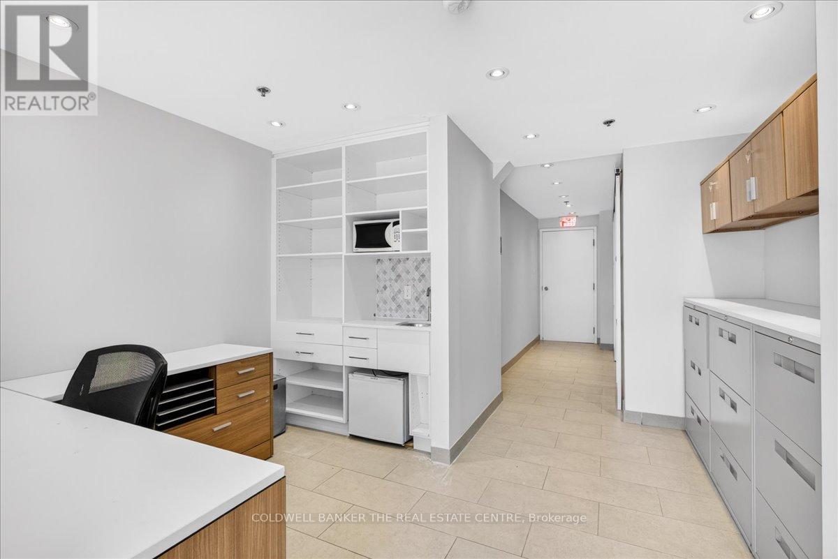 84 - 556 Edward Avenue Property Photo 25