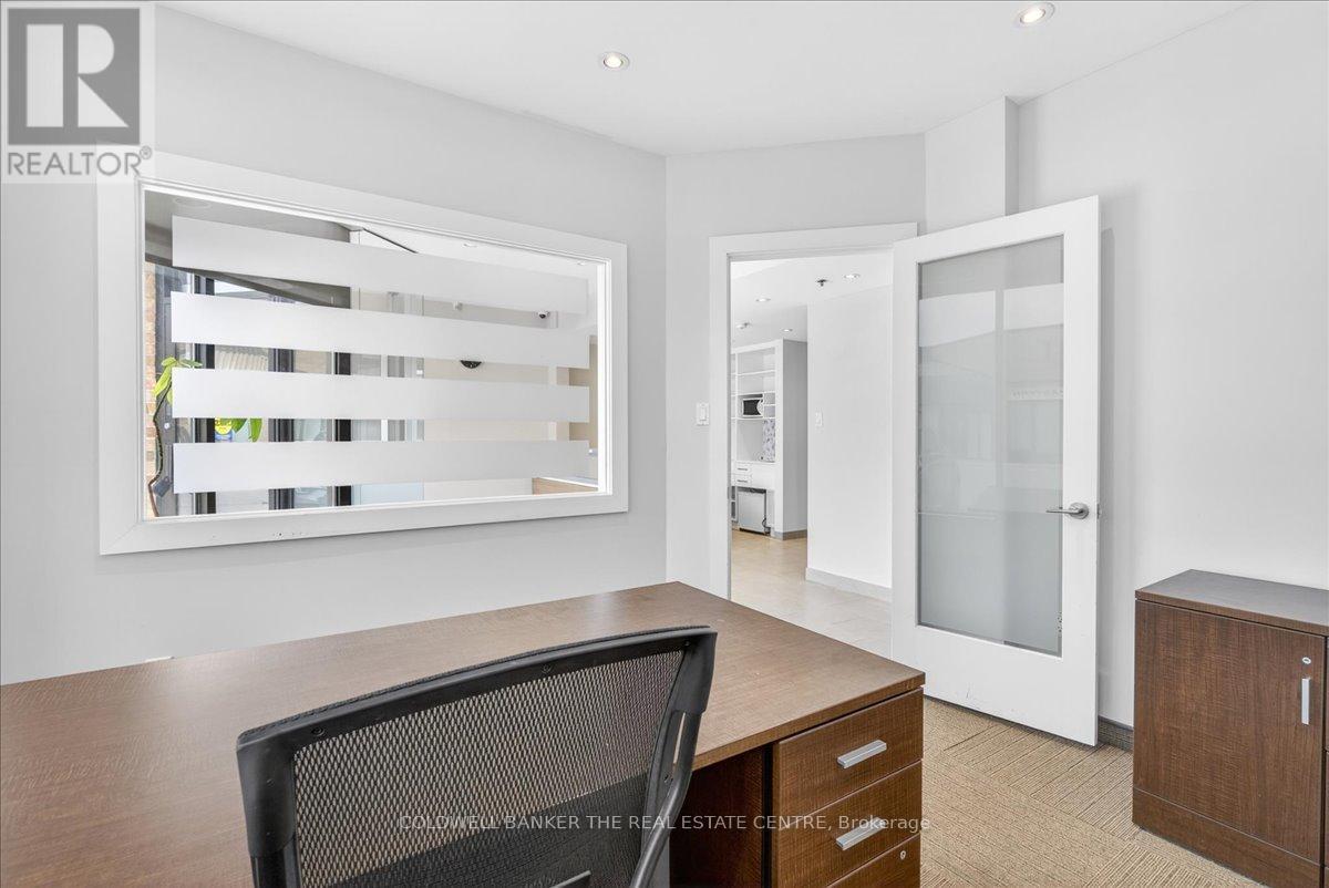 84 - 556 Edward Avenue Property Photo 30