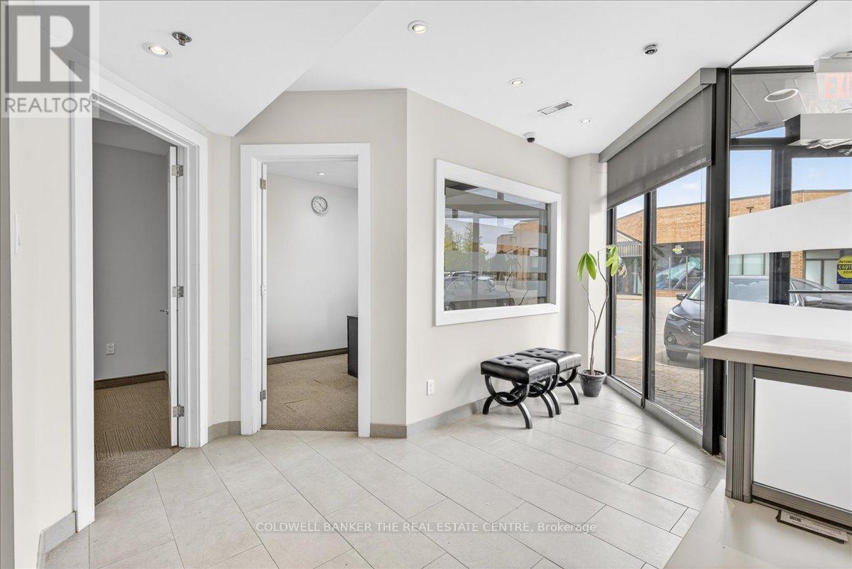 84 - 556 Edward Avenue Property Photo 32