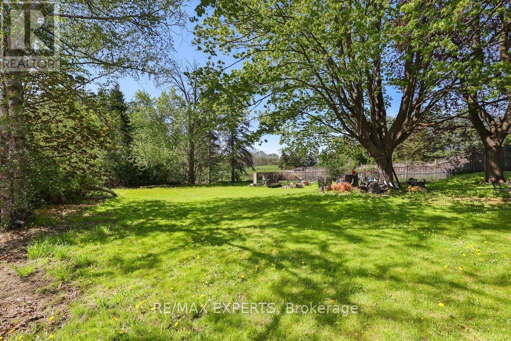 6531 King Road Property Photo 3