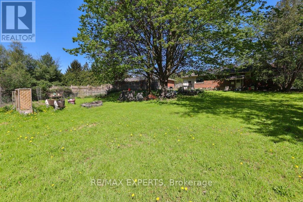 6531 King Road Property Photo 5