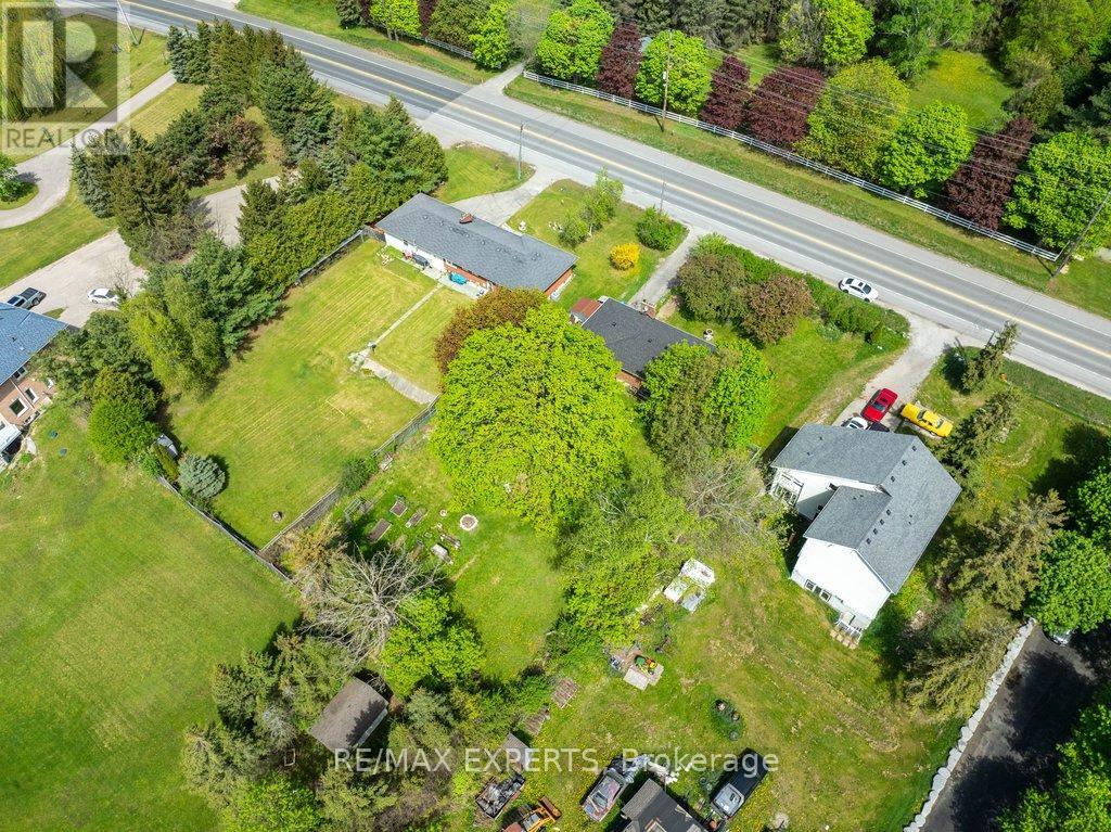 6531 King Road Property Photo 8