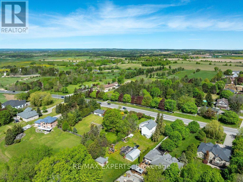 6531 King Road Property Photo 9