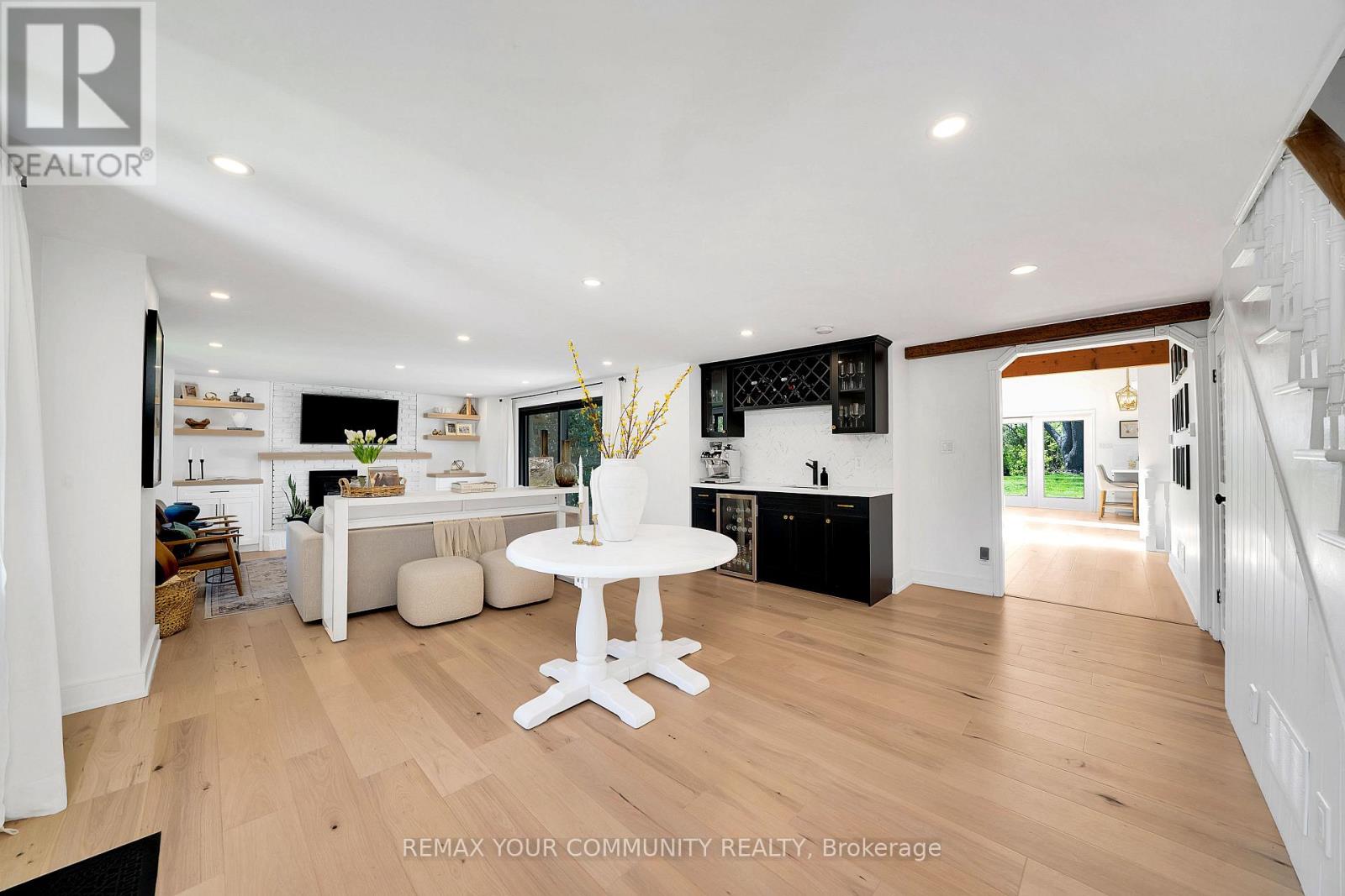 12768 Weston Road Property Photo 6