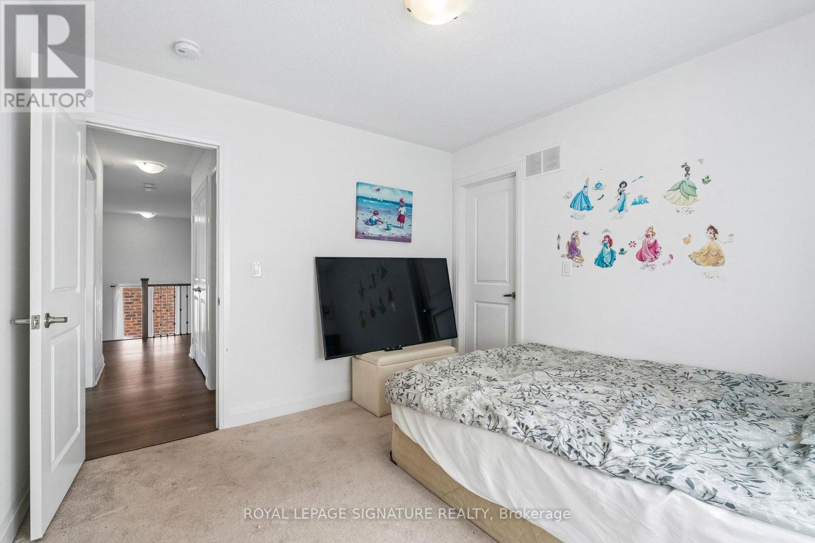 23 Cyprus Glen Property Photo 22