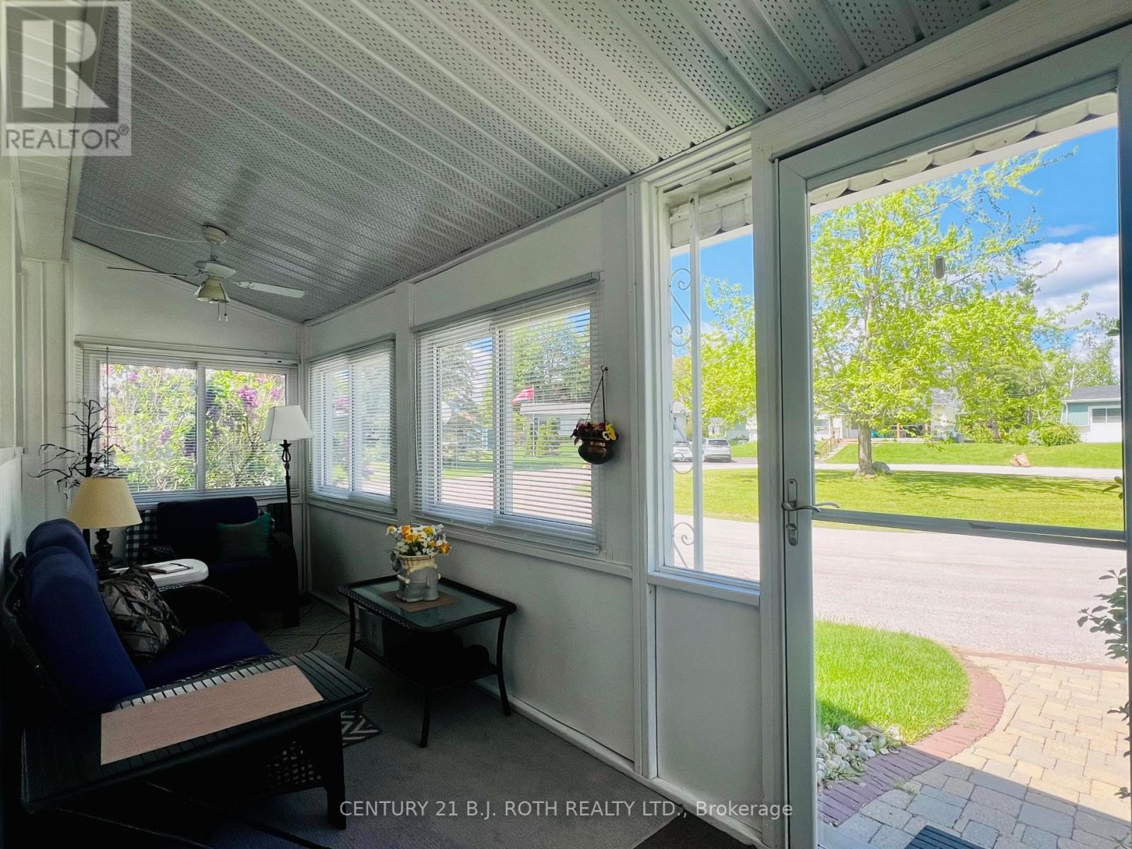 1 Nectarine Court Property Photo 3
