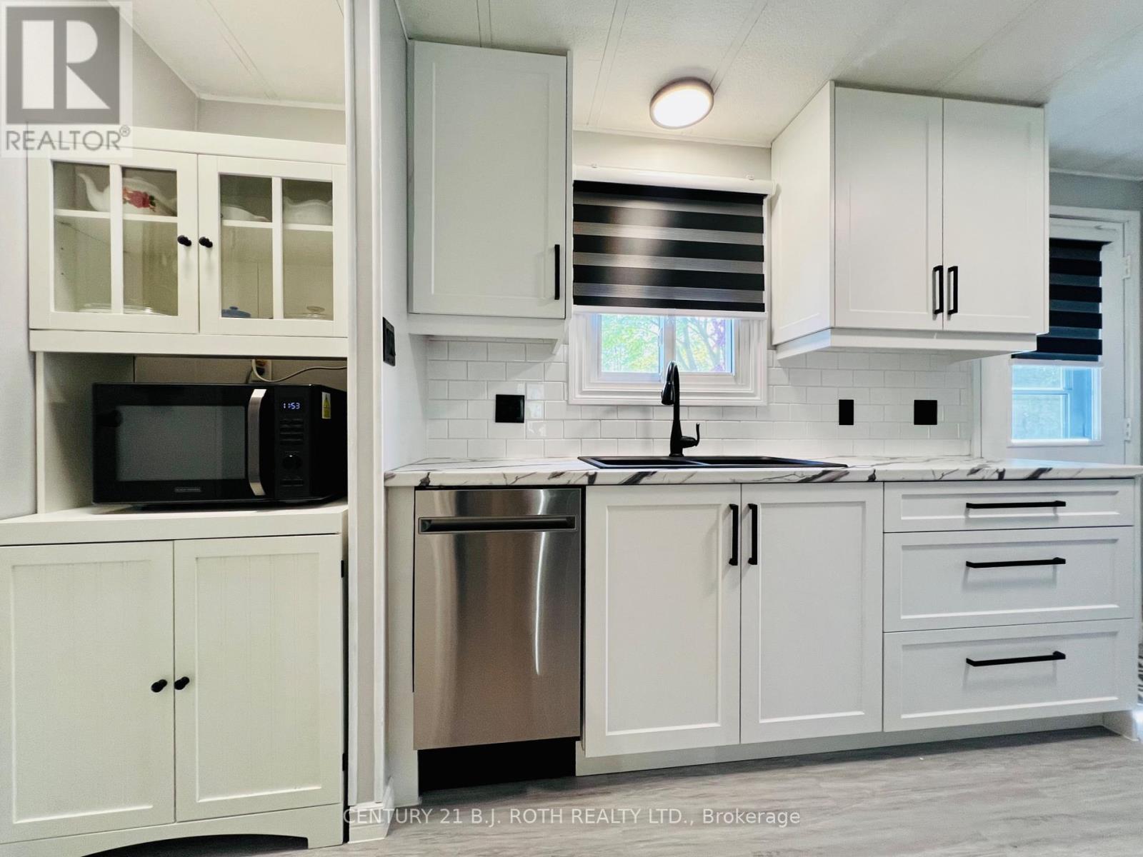 1 Nectarine Court Property Photo 7