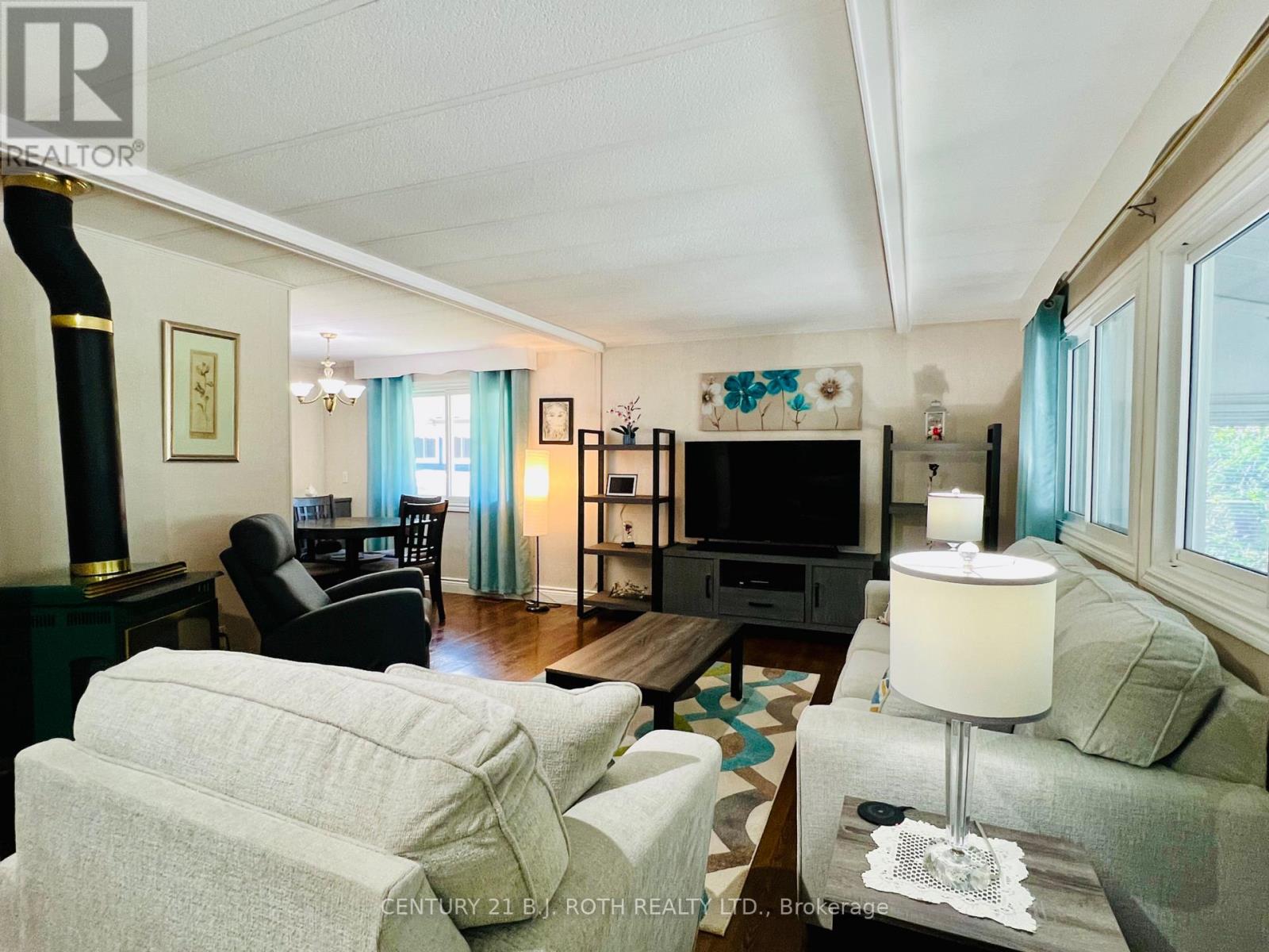 1 Nectarine Court Property Photo 9