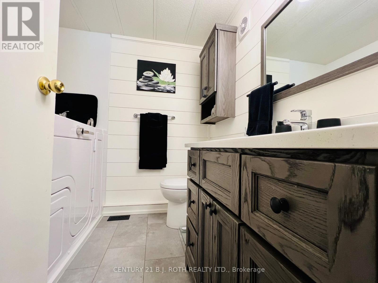 1 Nectarine Court Property Photo 21