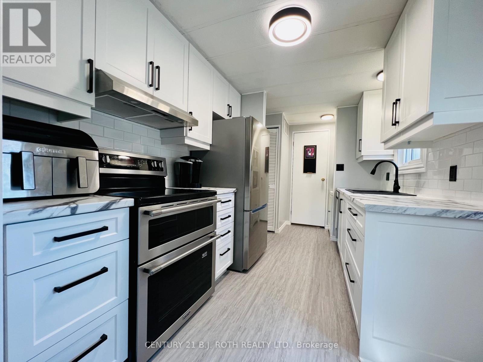 1 Nectarine Court Property Photo 28