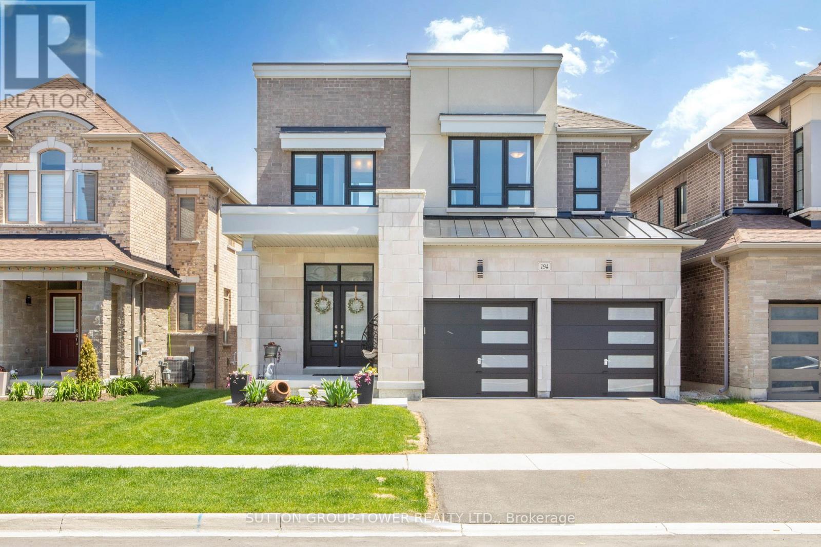 194 FERRAGINE CRESCENT Property Photo 1