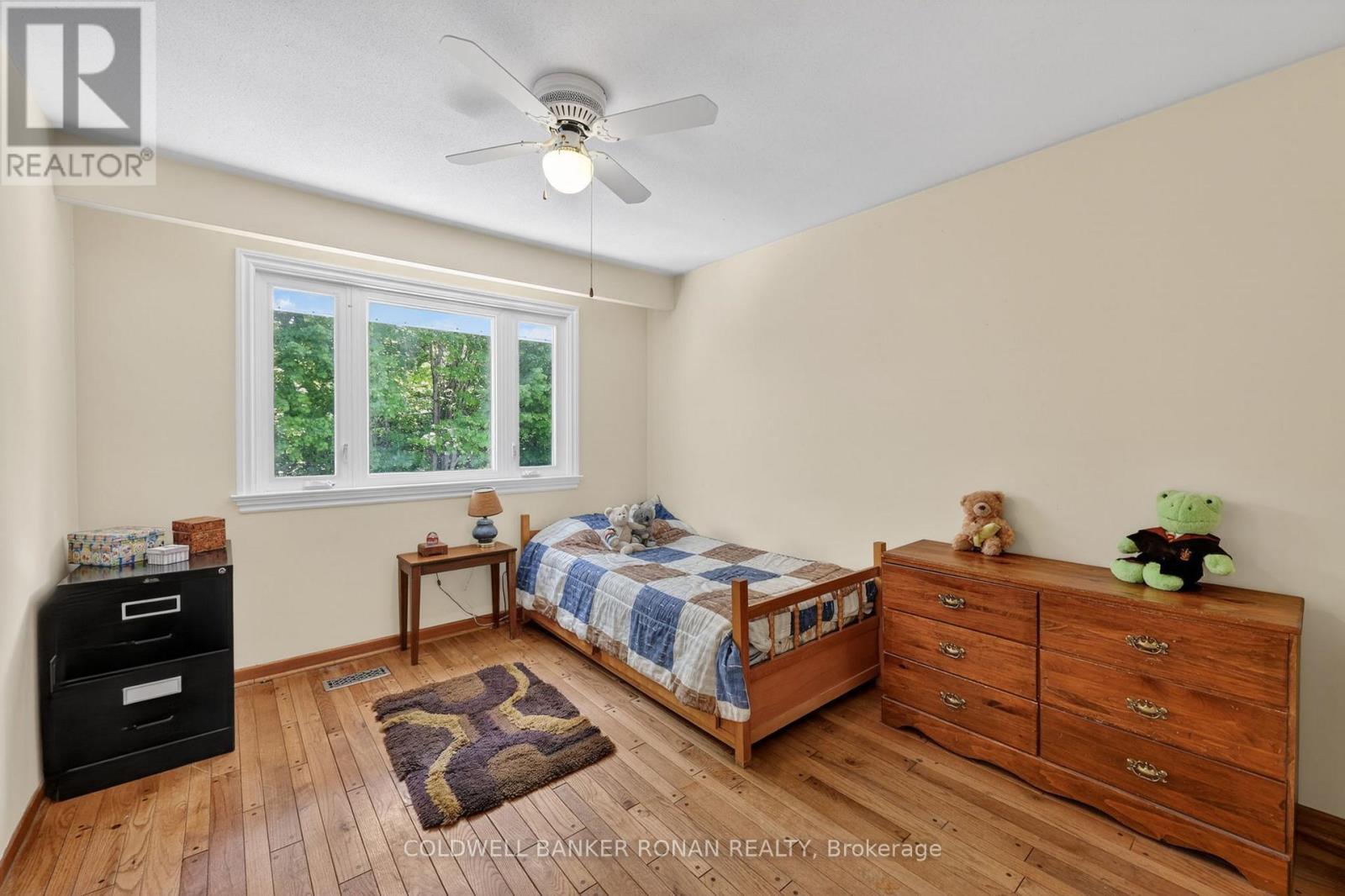 5565 5th Line Property Photo 20