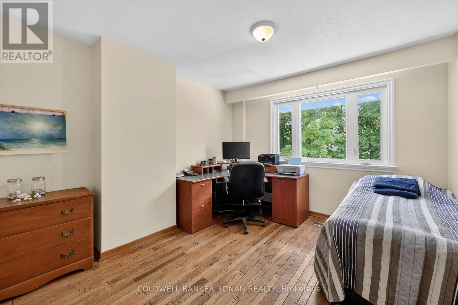 5565 5th Line Property Photo 22