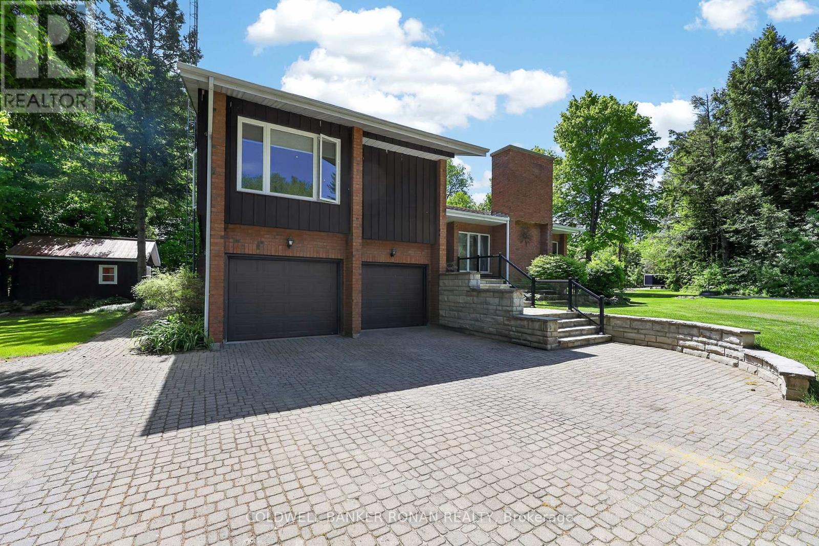 5565 5th Line Property Photo 37