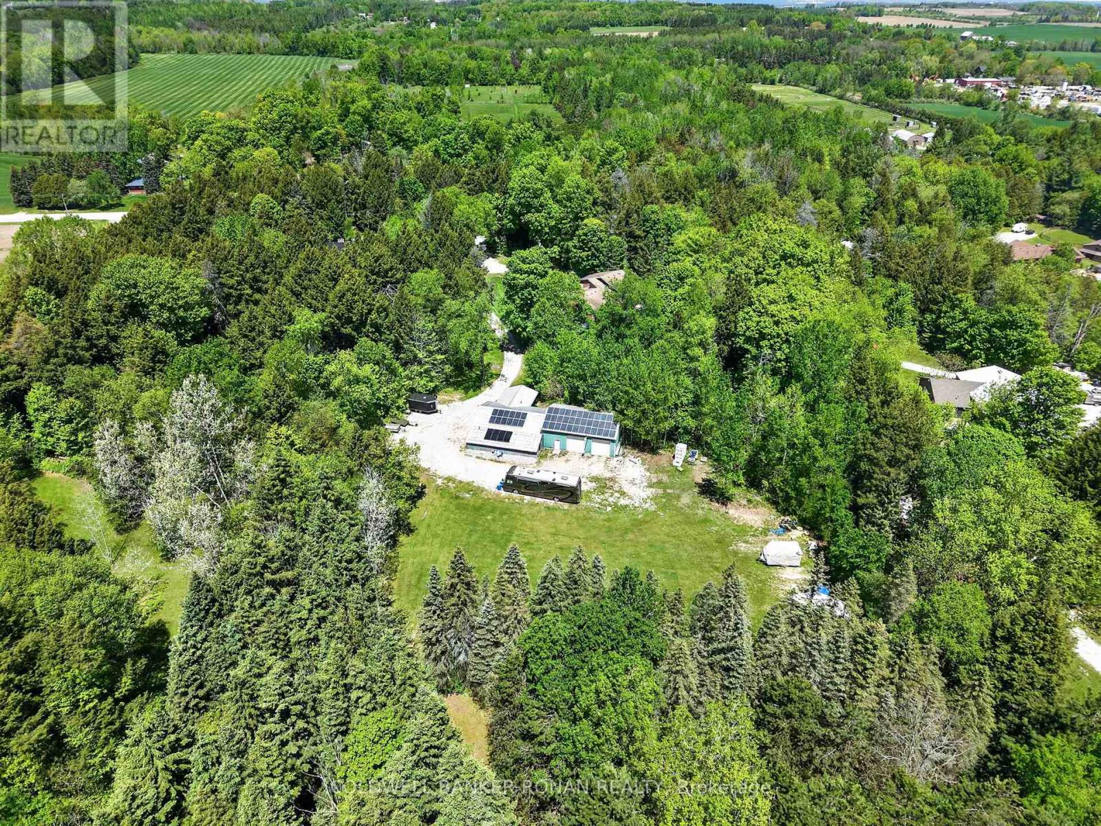 5565 5th Line Property Photo 47