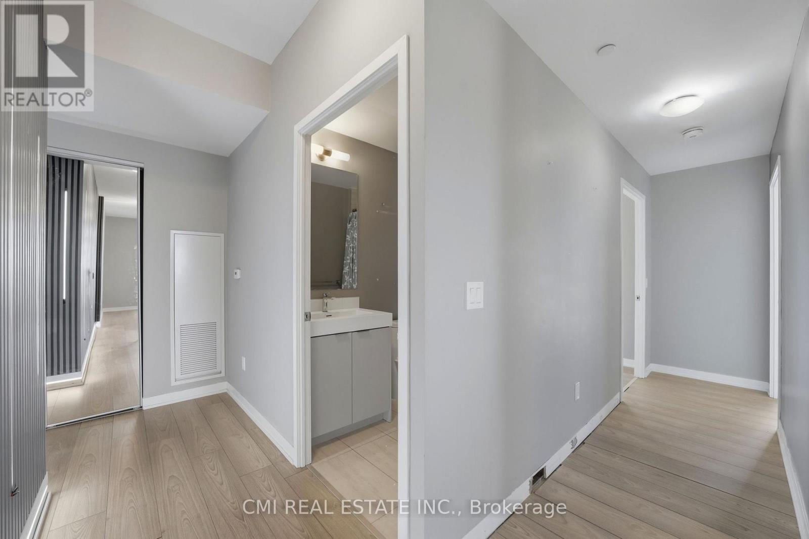 1313 - 10 Abeja Street Property Photo 7