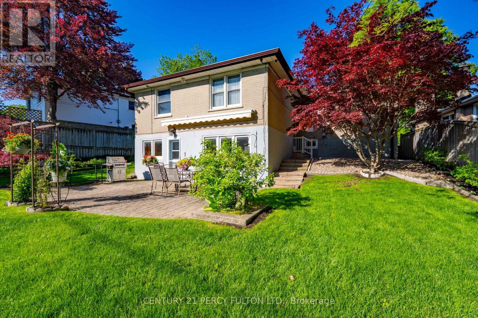 3 Henderson Avenue Property Photo 7