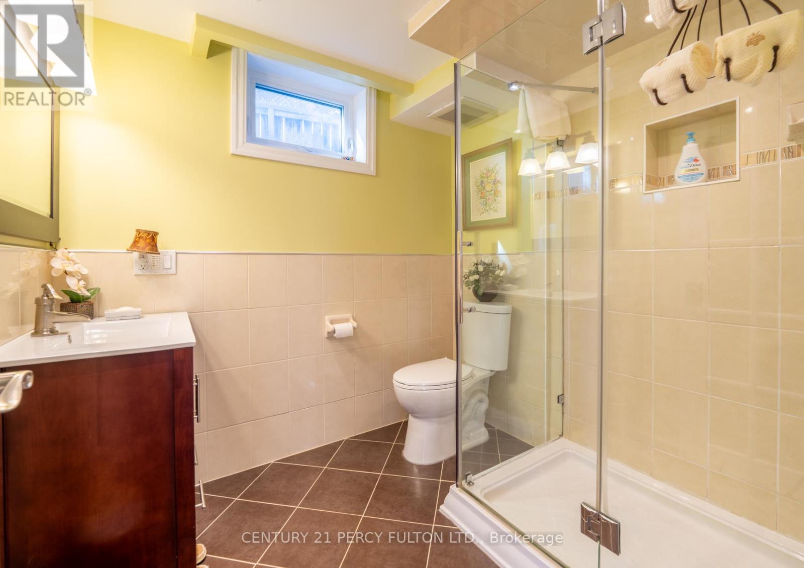 3 Henderson Avenue Property Photo 19