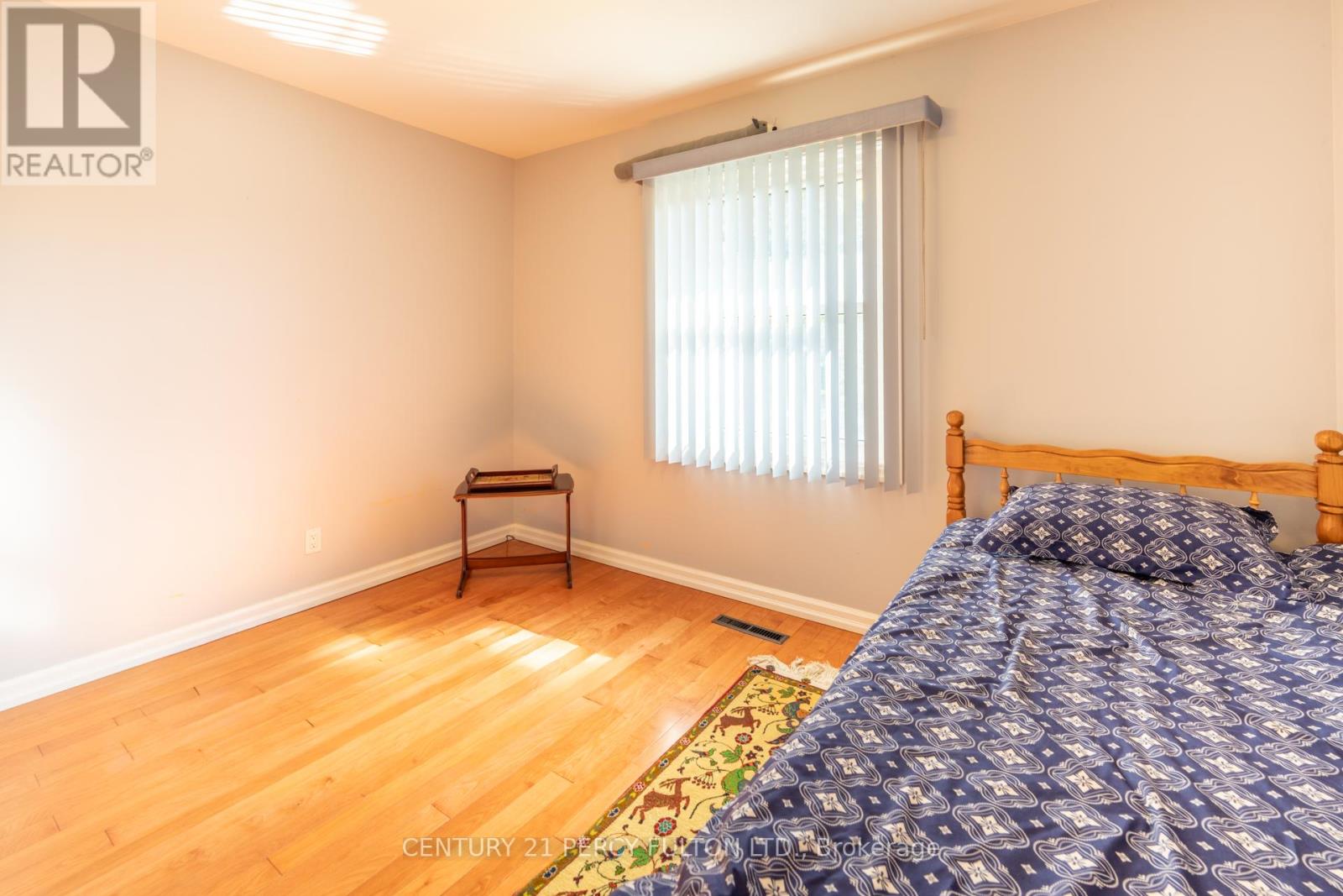 3 Henderson Avenue Property Photo 27