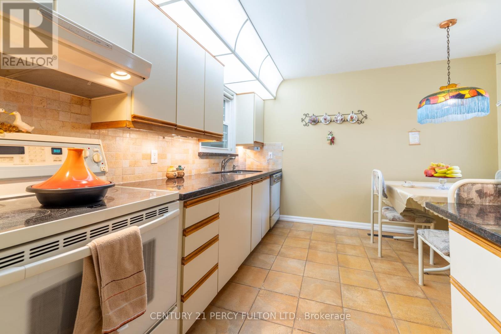 3 Henderson Avenue Property Photo 35