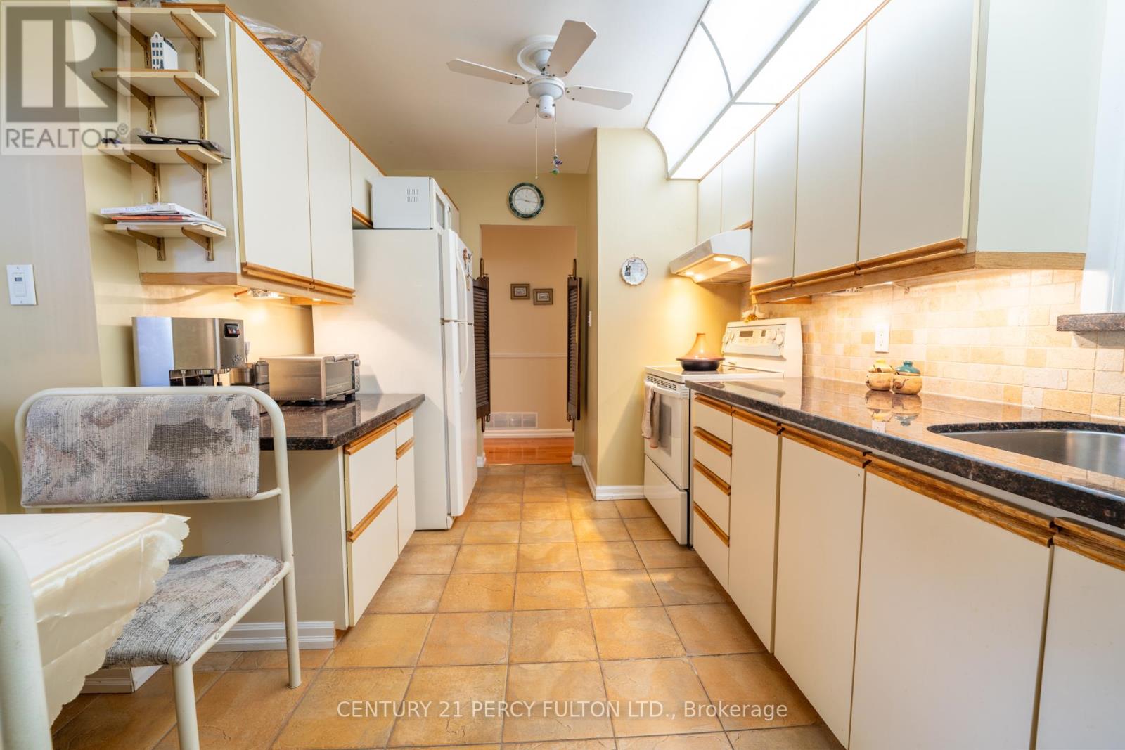 3 Henderson Avenue Property Photo 37