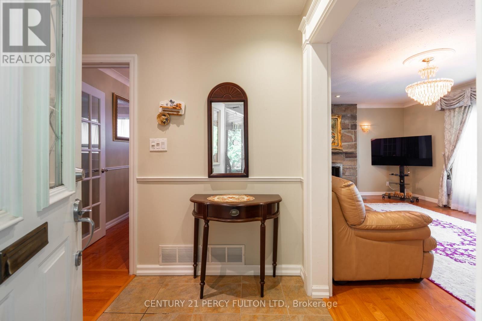 3 Henderson Avenue Property Photo 43