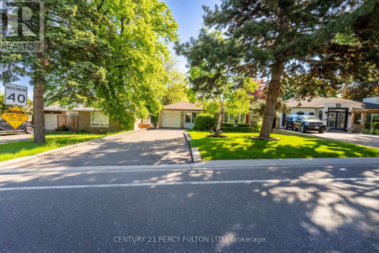 3 Henderson Avenue Property Photo 45