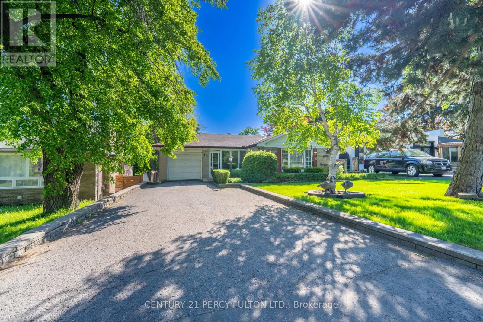 3 Henderson Avenue Property Photo 48