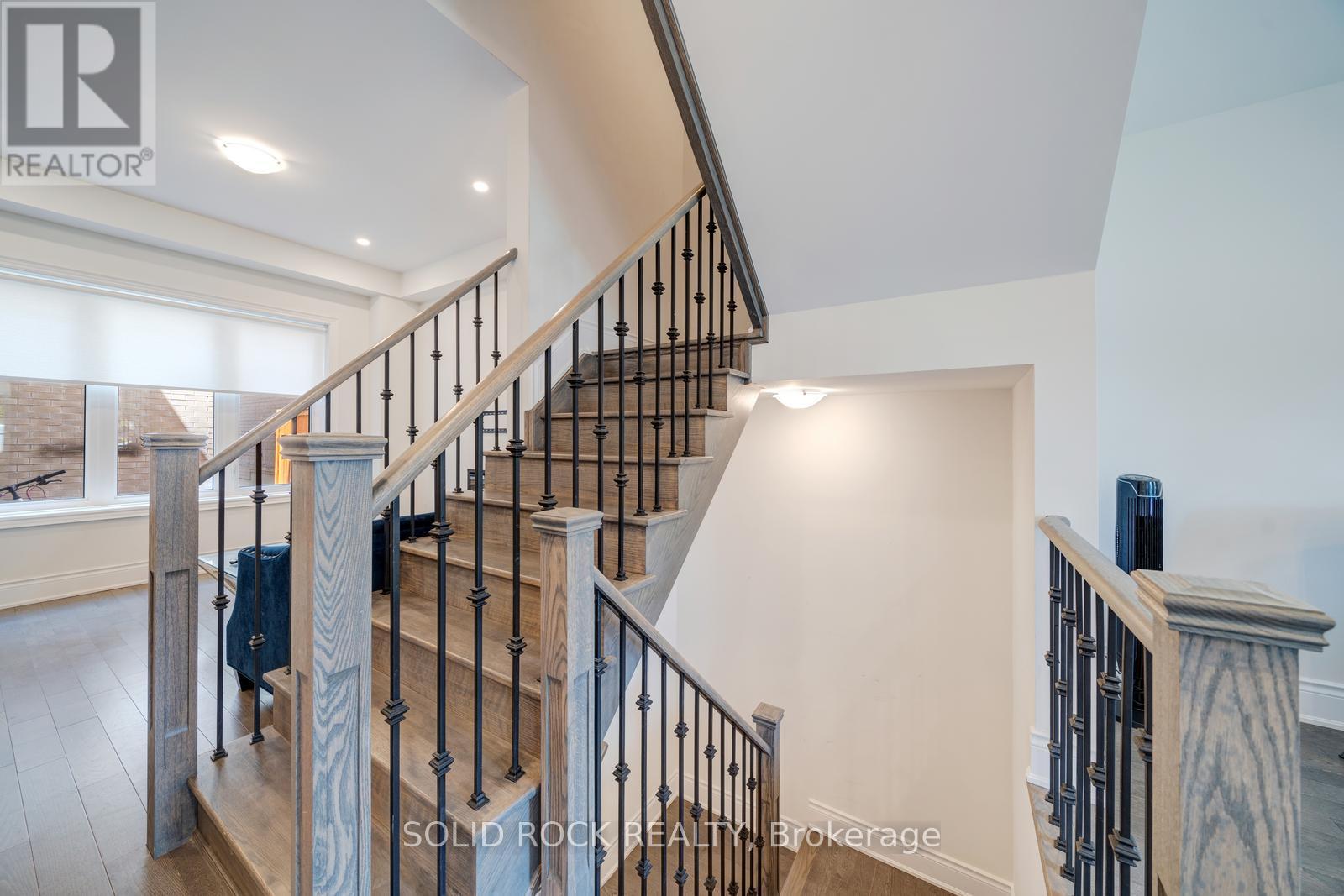 9376 Bayview Avenue Property Photo 13
