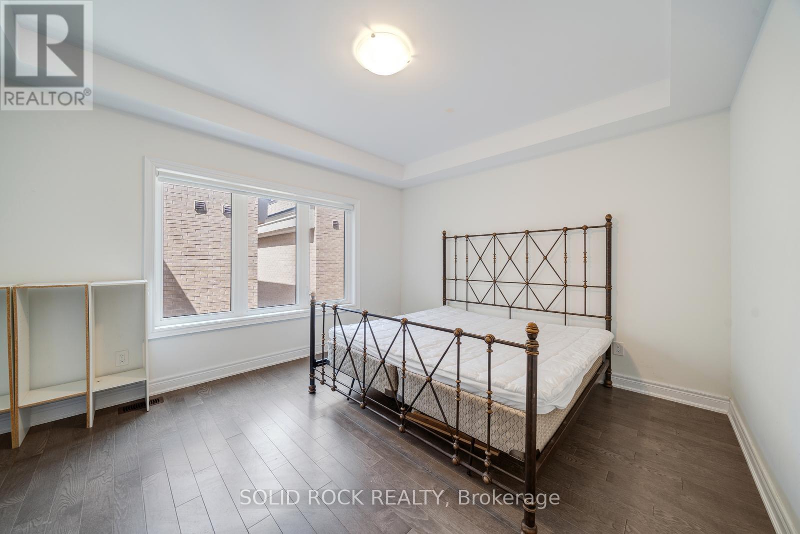 9376 Bayview Avenue Property Photo 14