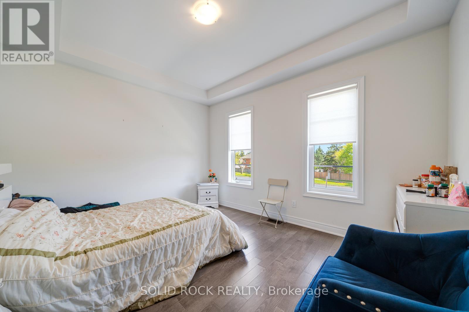 9376 Bayview Avenue Property Photo 18