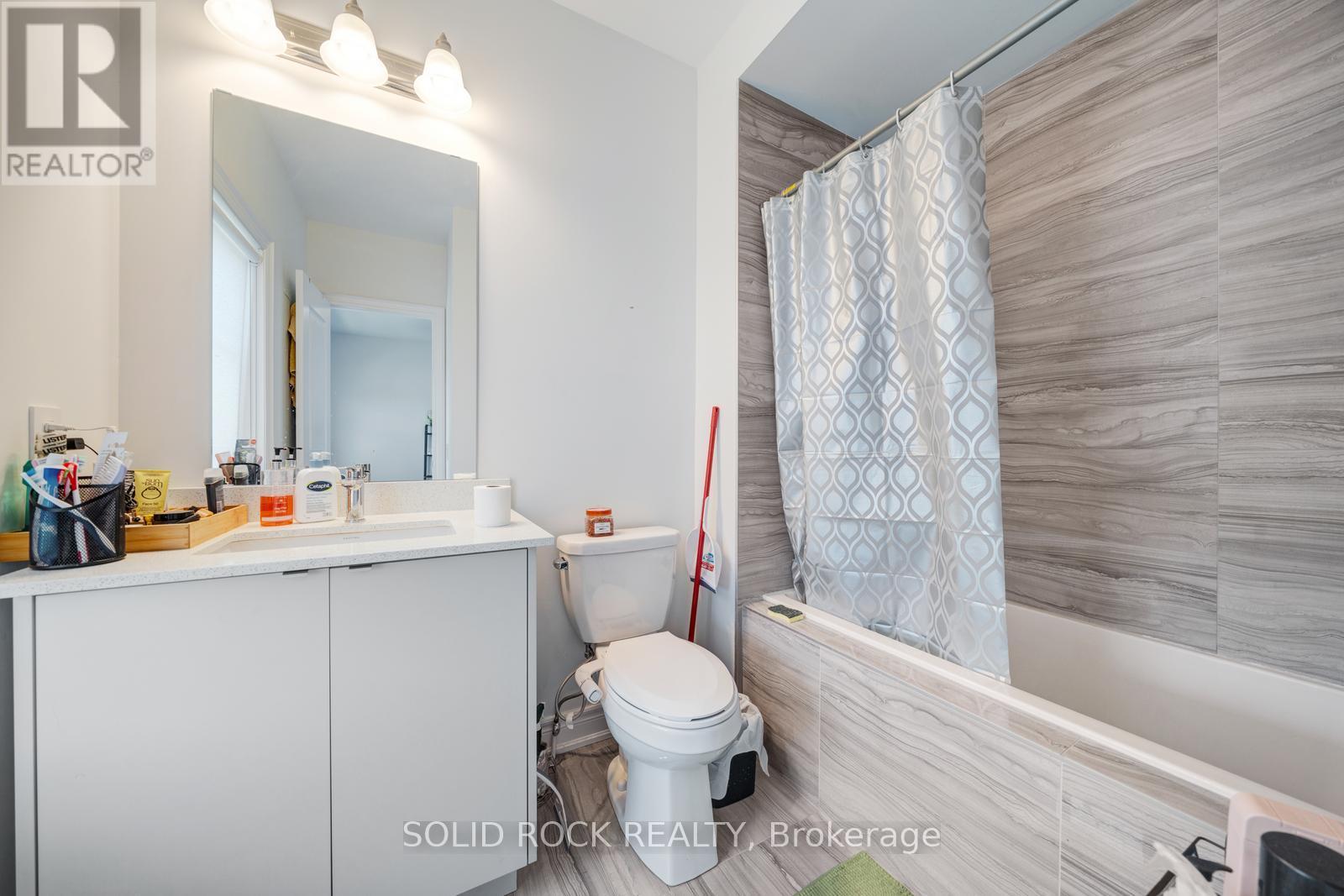 9376 Bayview Avenue Property Photo 24