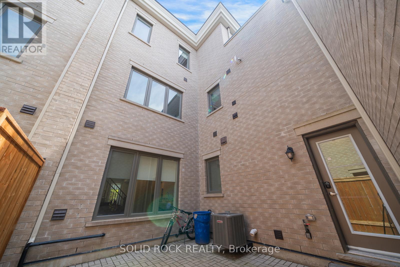 9376 Bayview Avenue Property Photo 39