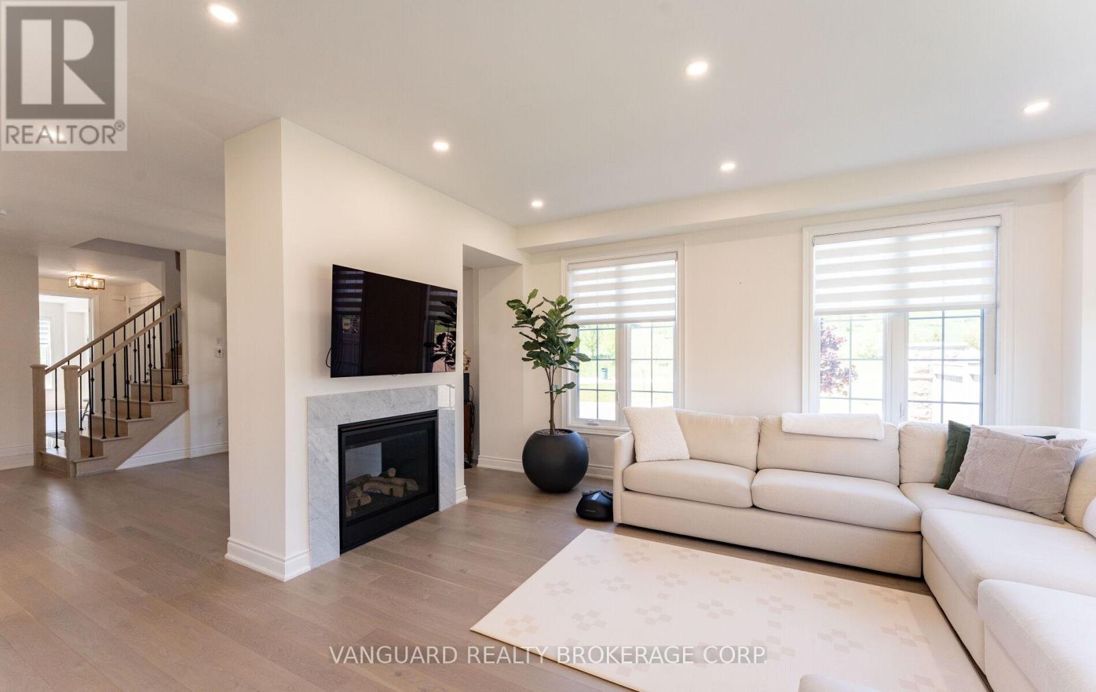 158 Scarlet Way Property Photo 14