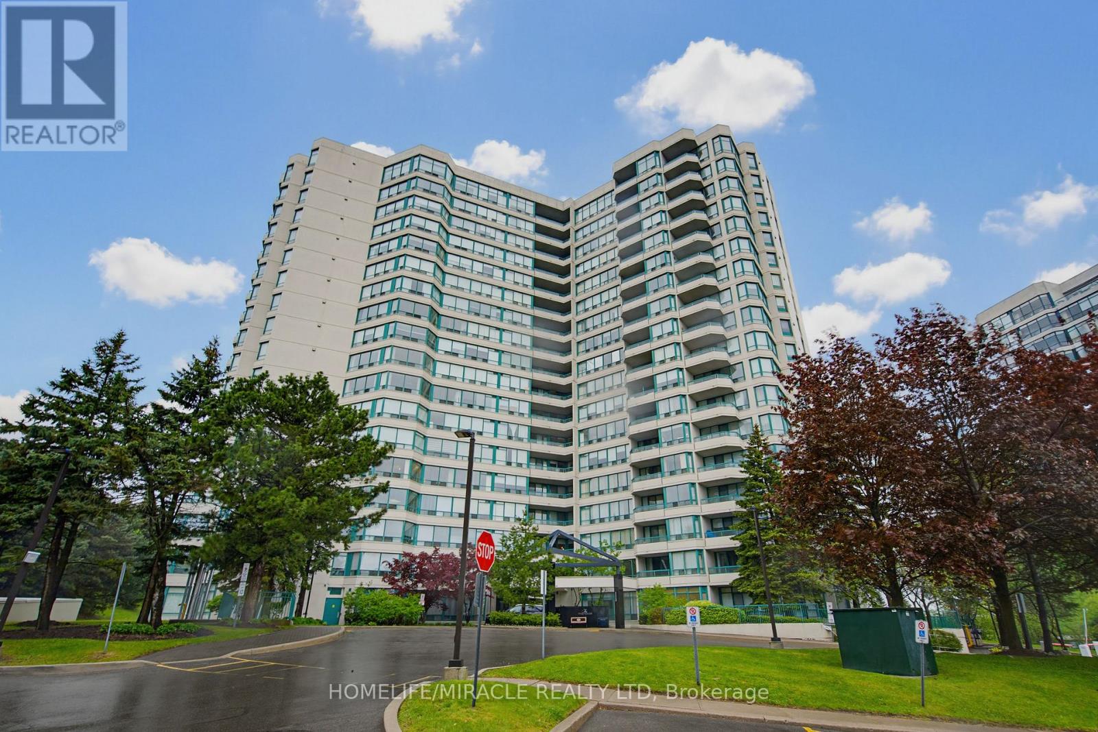 PH211 - 7250 YONGE STREET Property Photo 1