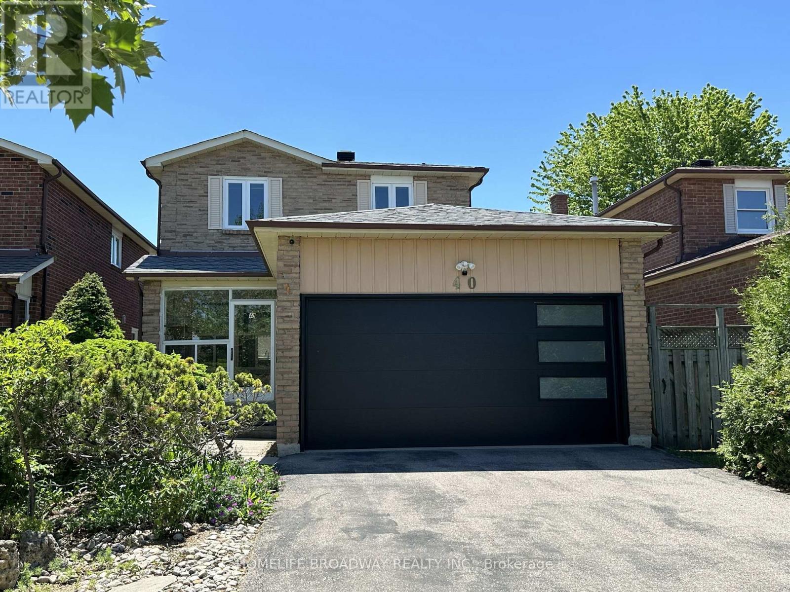 40 BENDAMERE CRESCENT Property Photo 1
