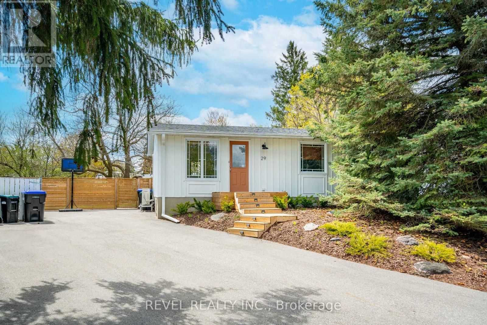 29 Greenaway Street Property Photo 1
