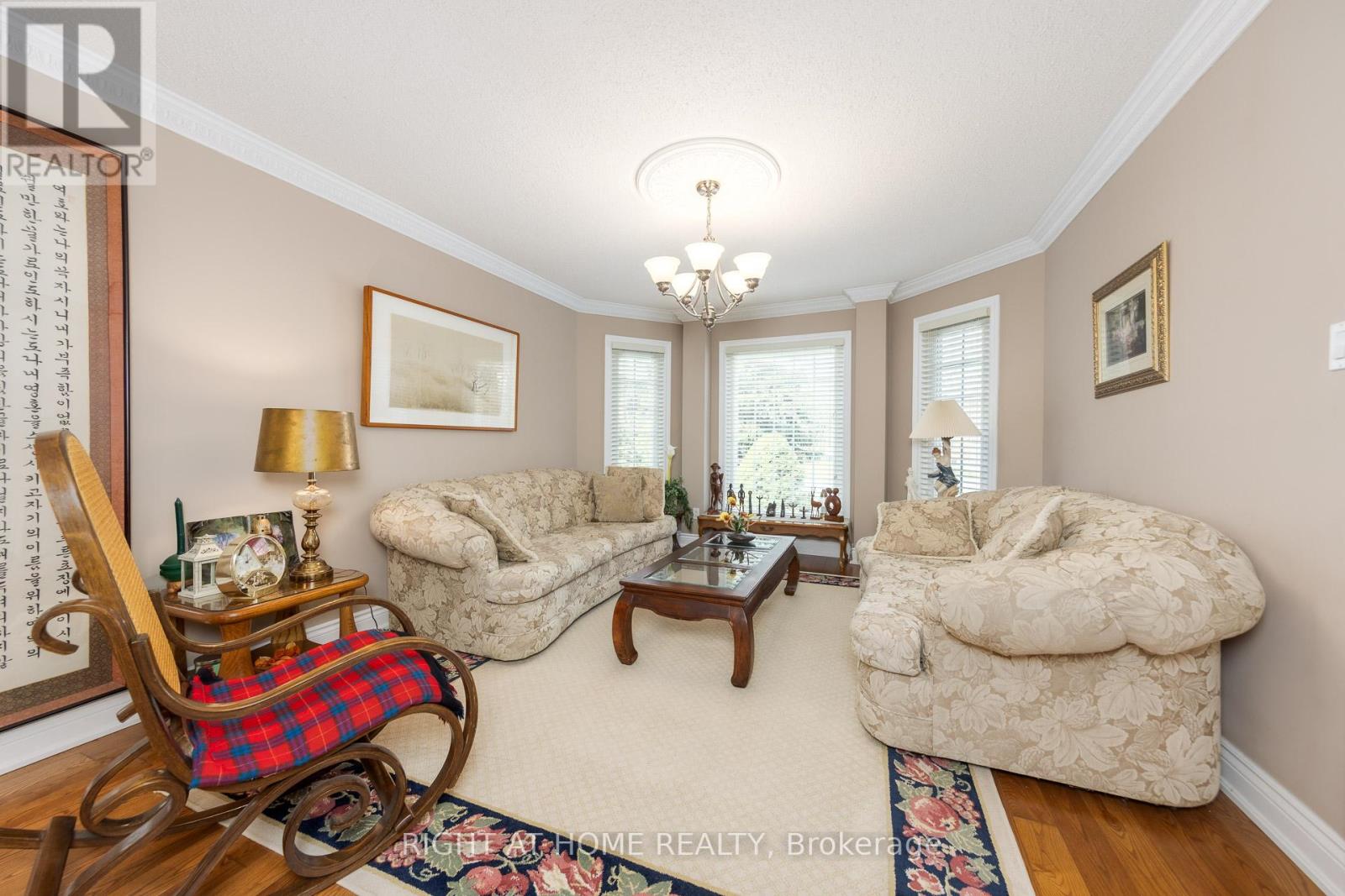 27 Addison Street Property Photo 8
