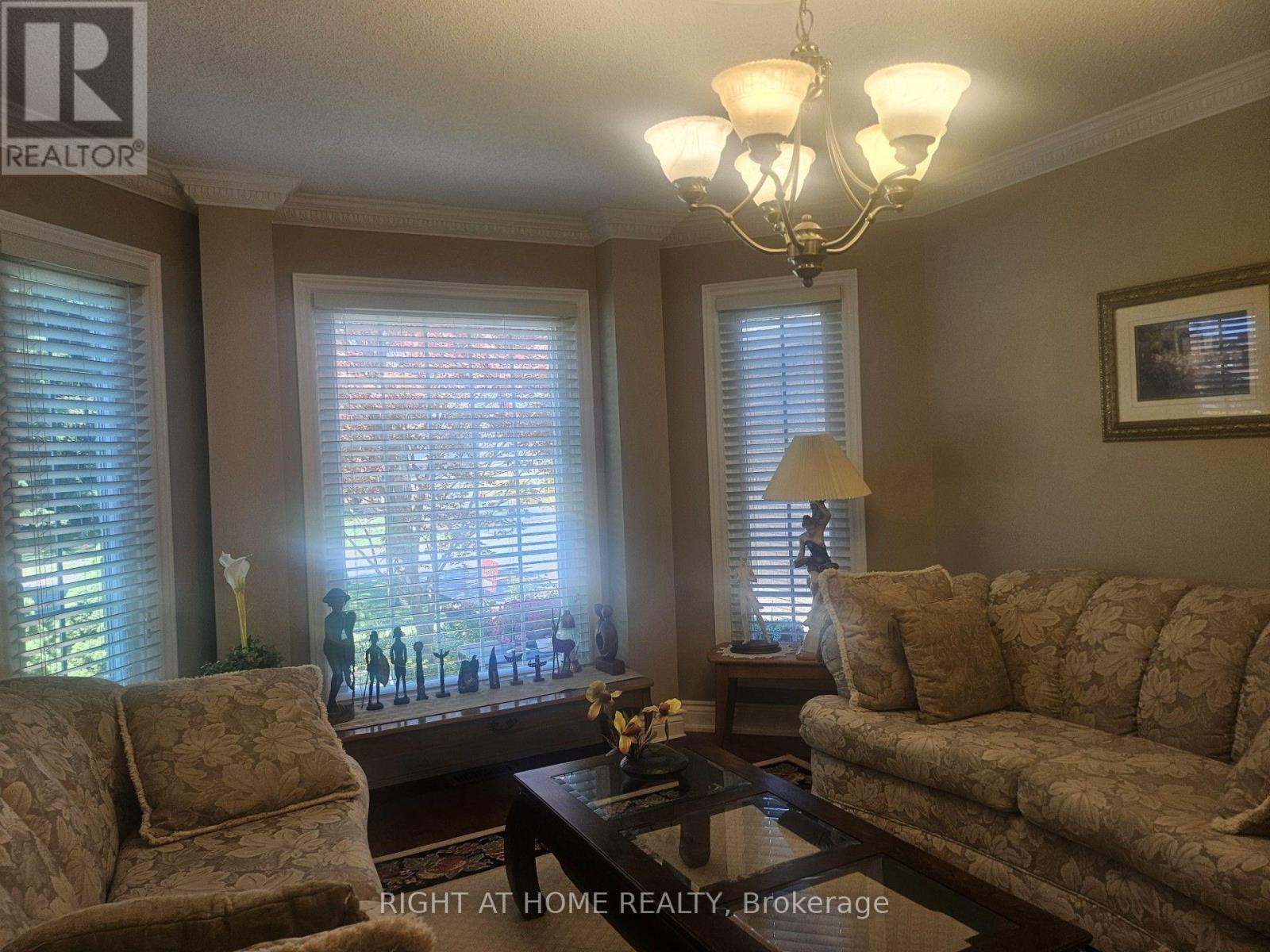 27 Addison Street Property Photo 9
