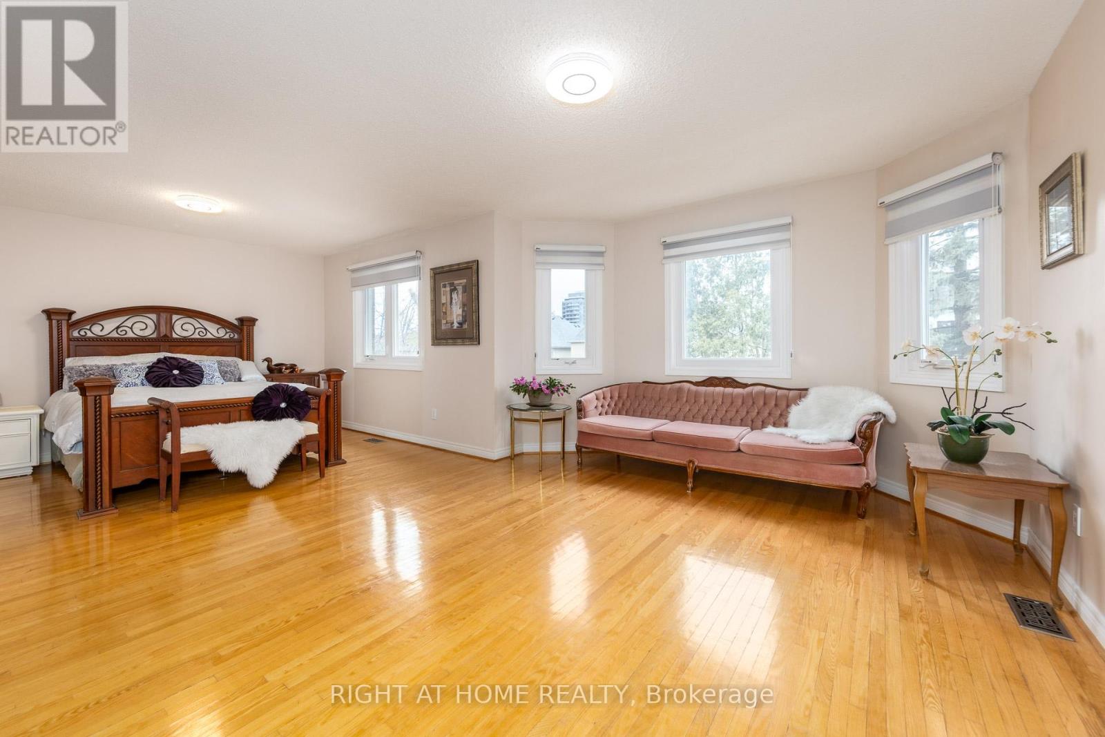 27 Addison Street Property Photo 25