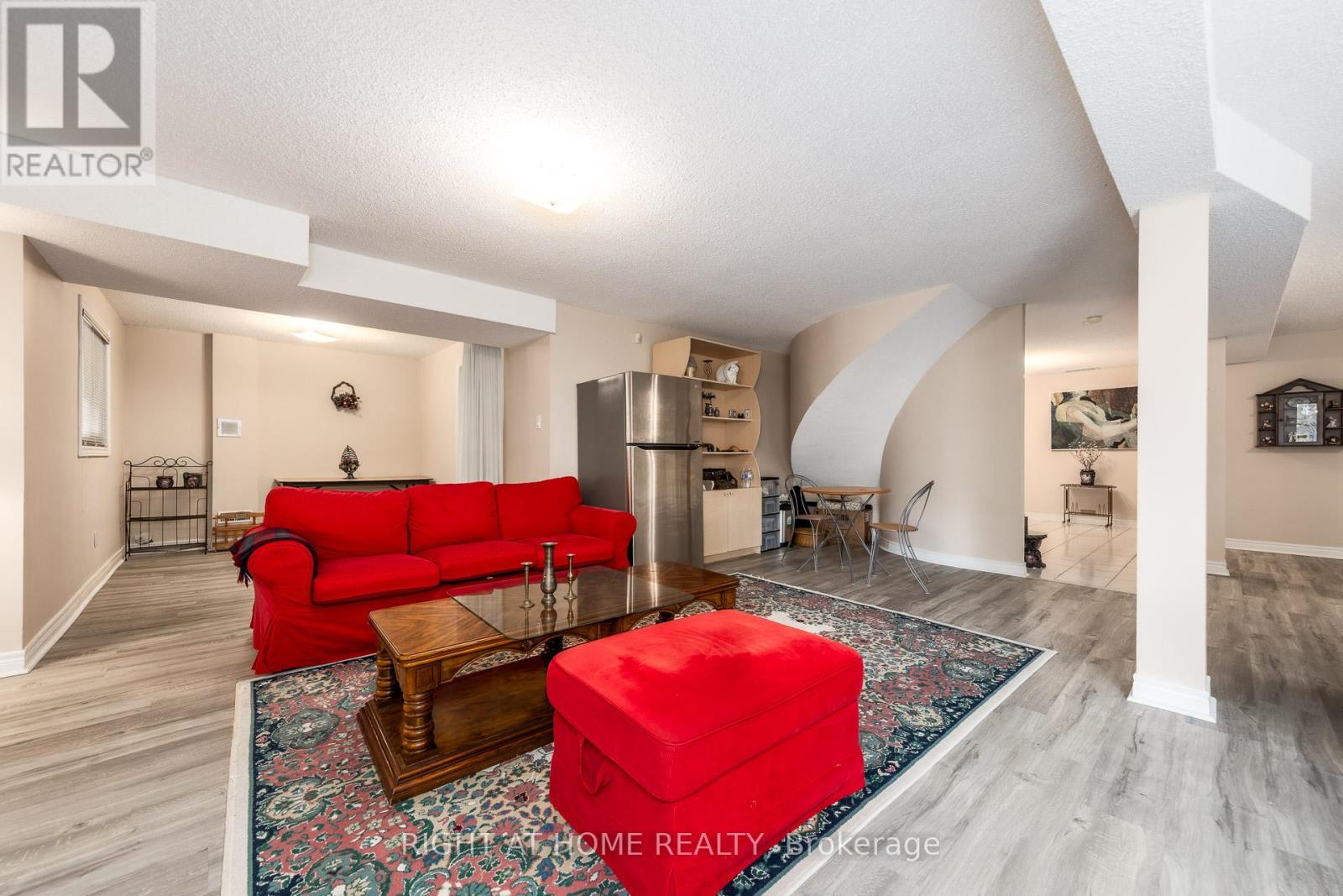 27 Addison Street Property Photo 41