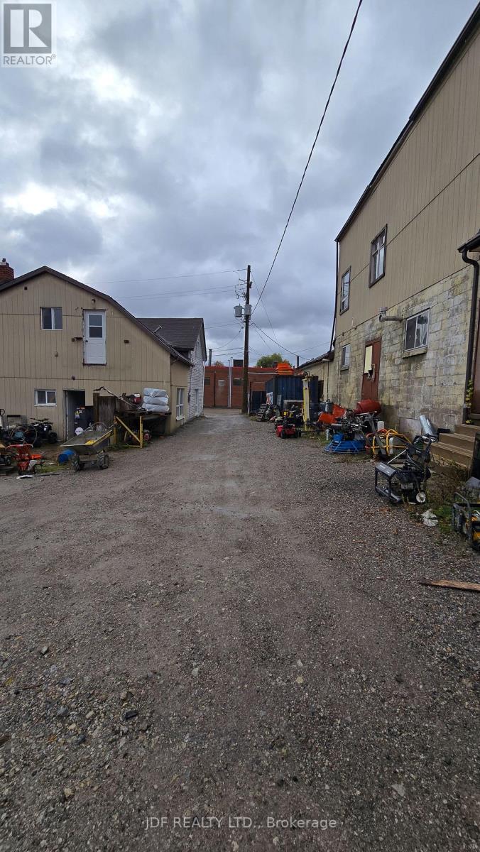 1* Burtons Lane Property Photo 20