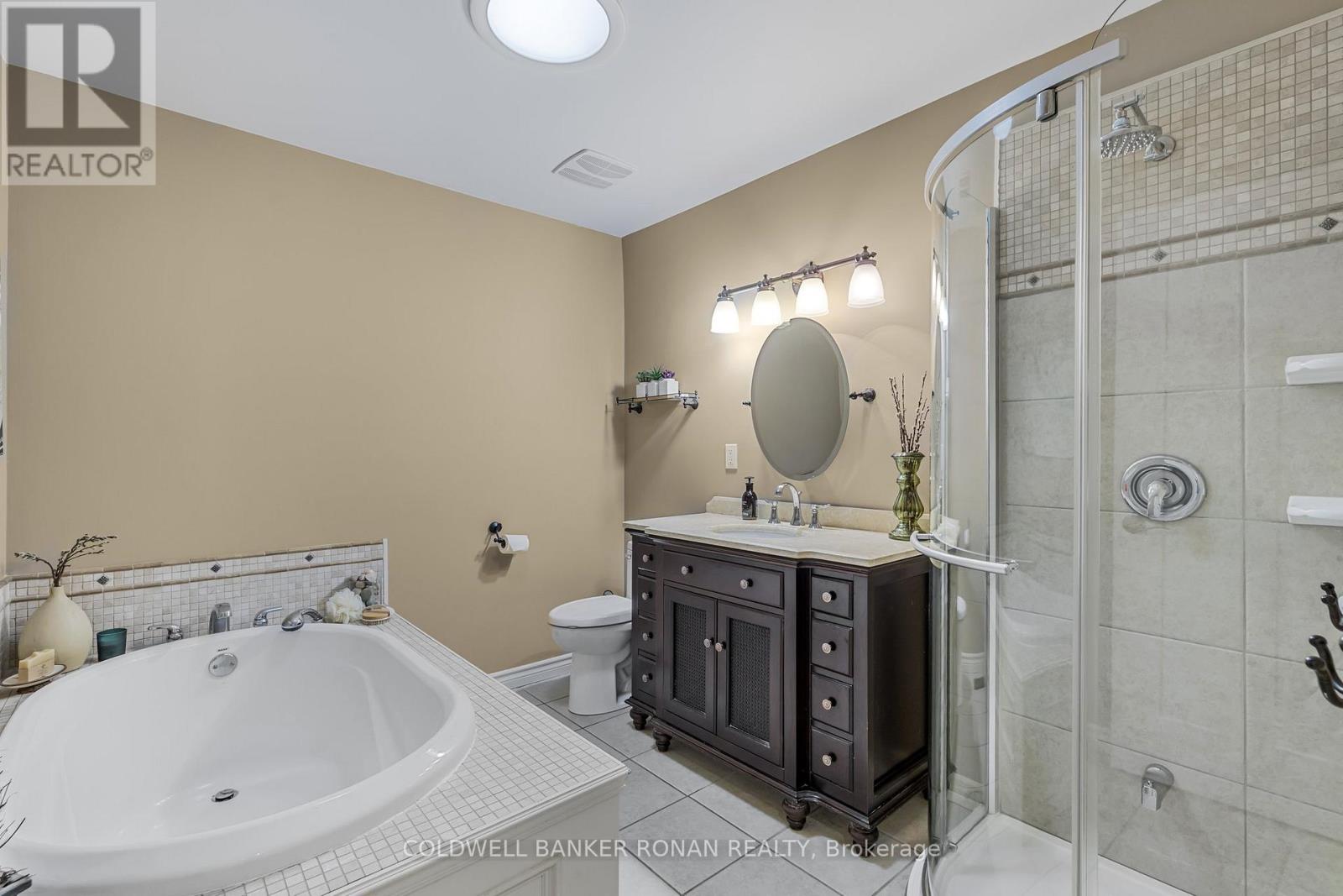 6643 3rd Line Property Photo 22