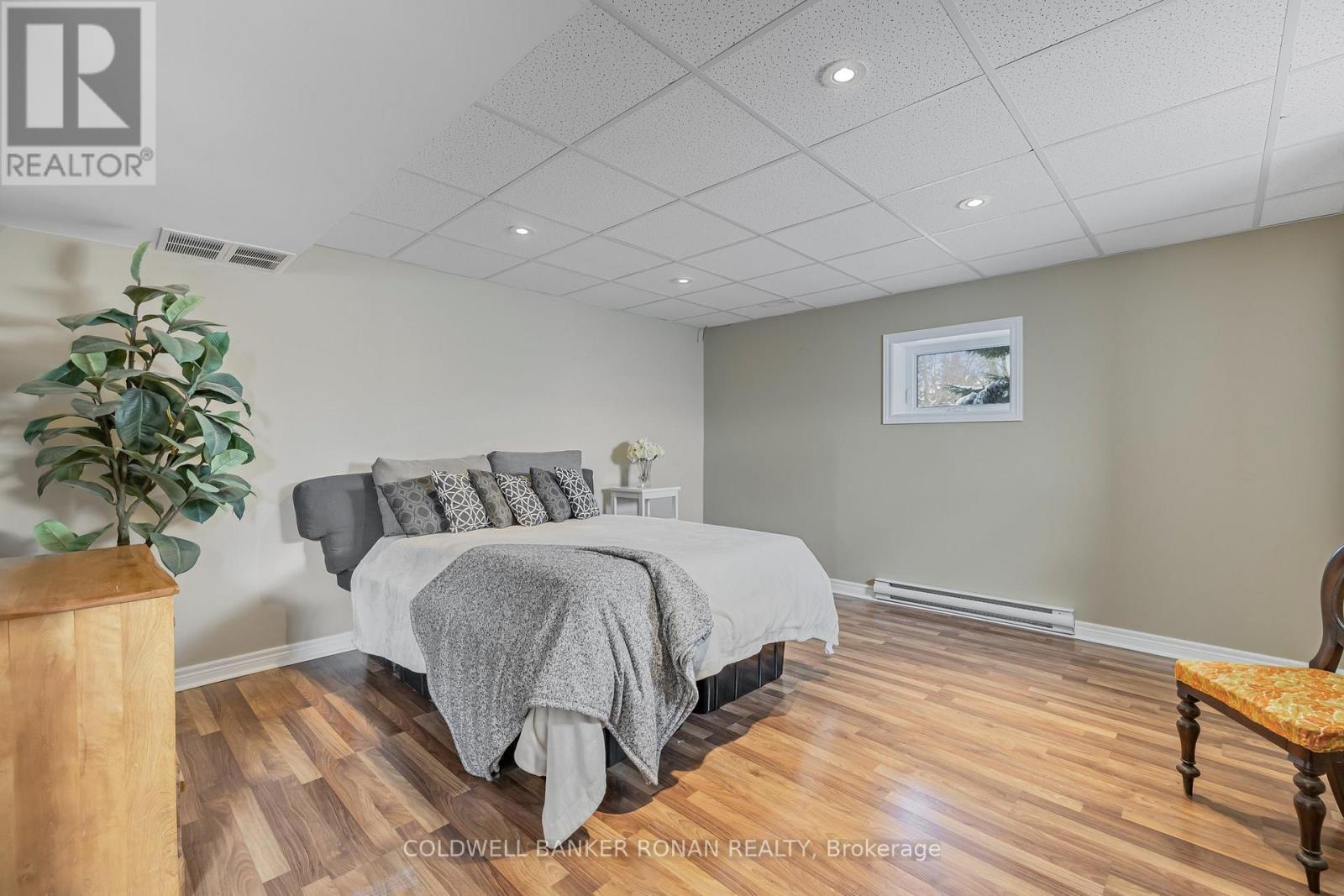 6643 3rd Line Property Photo 30