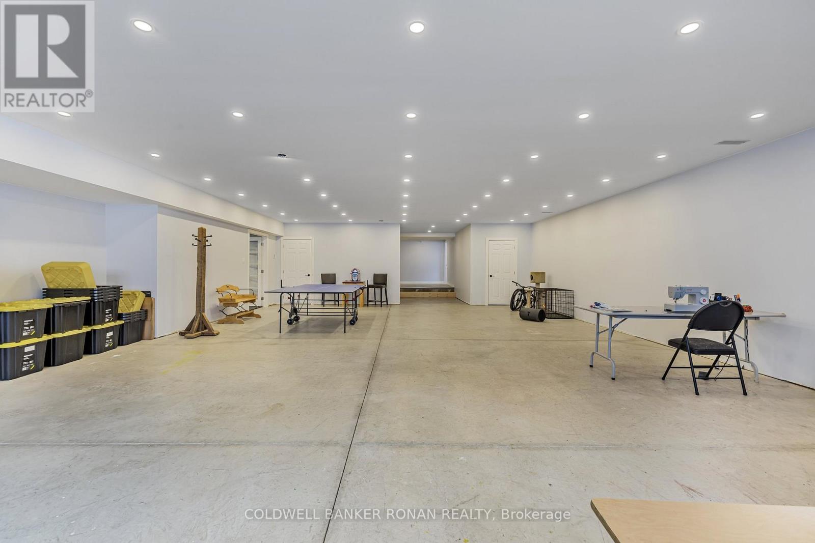 6643 3rd Line Property Photo 32