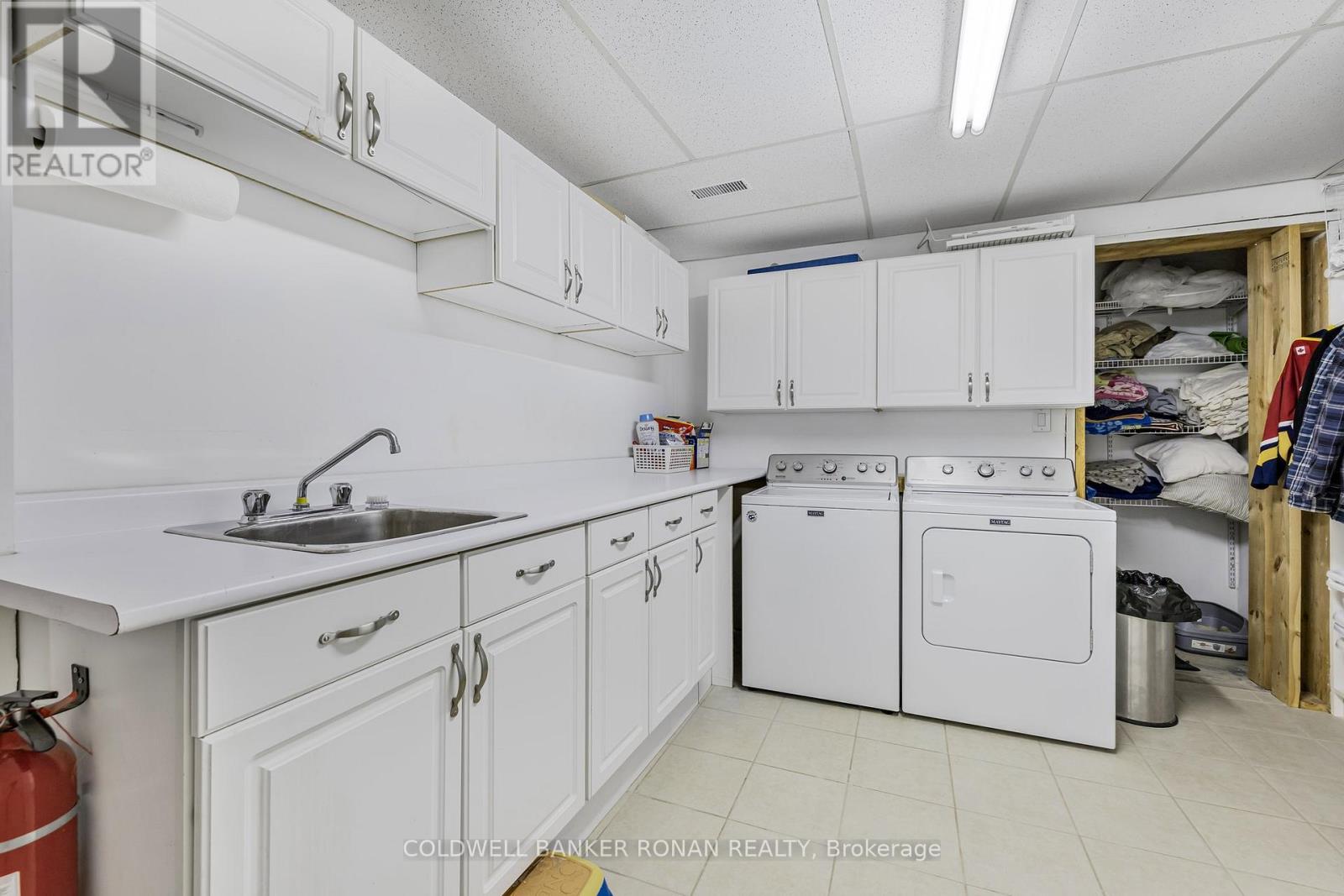 6643 3rd Line Property Photo 33